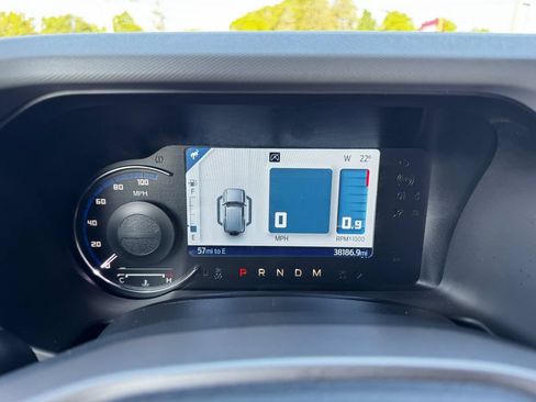 Used 2023 Ford Bronco Big Bend w/ Sasquatch Package AWD/4WD image 16