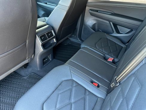 Used 2026 Volkswagen Atlas Cross Sport SE FWD image 12