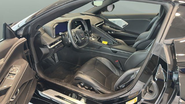 Used 2021 Chevrolet Corvette Stingray Preferred Cpe w/ Battery Protection Package RWD image 7