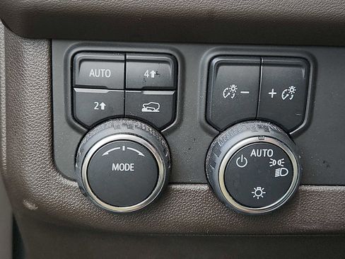 Used 2024 Chevrolet Tahoe LT image 24