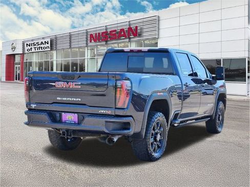 Used 2024 GMC Sierra 2500 AT4 w/ Technology Package image 7