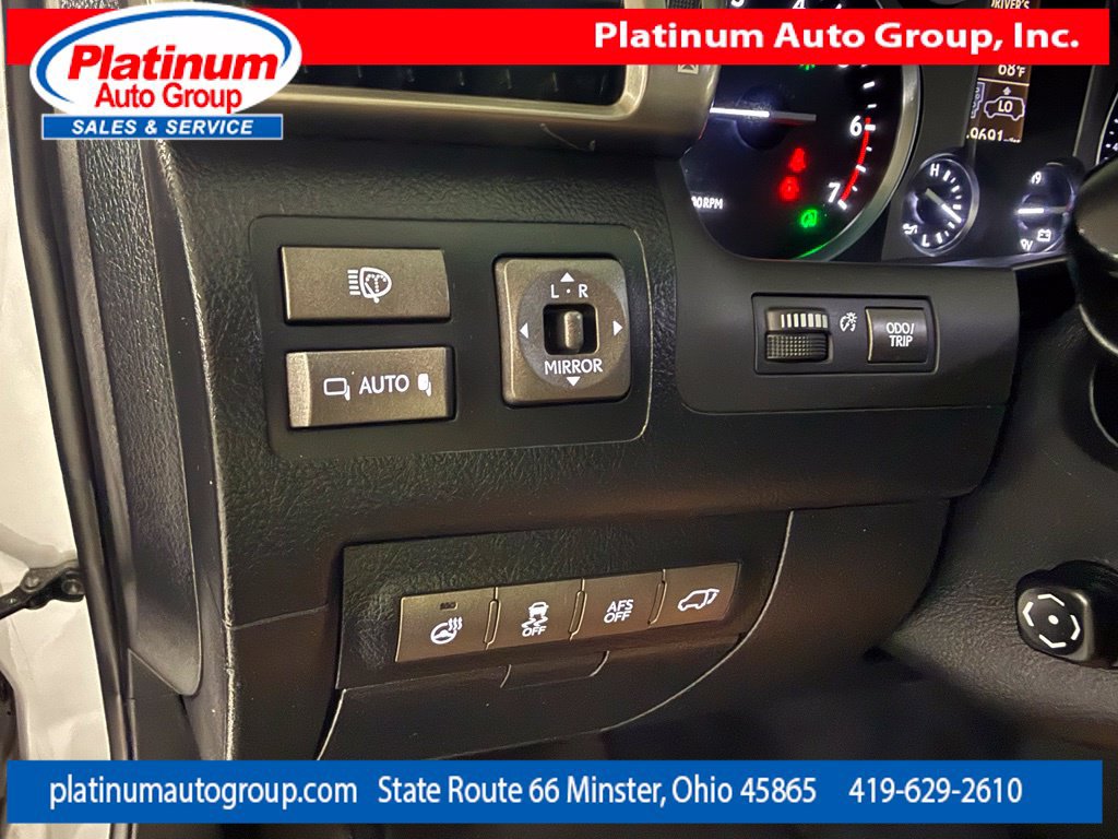 Used 2014 Lexus LX 570 4WD w/ Luxury Package image 38
