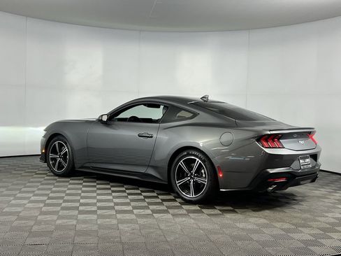 Used 2024 Ford Mustang Premium image 9