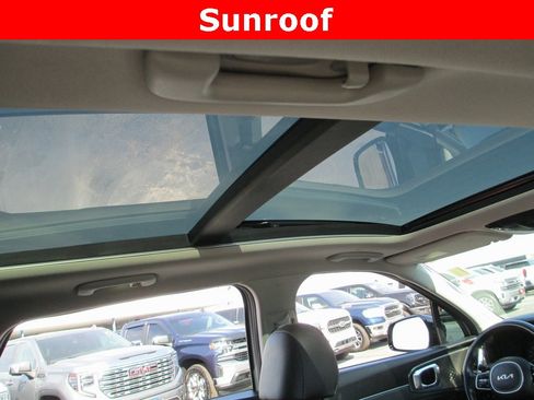 Used 2023 Kia Sorento SX image 14