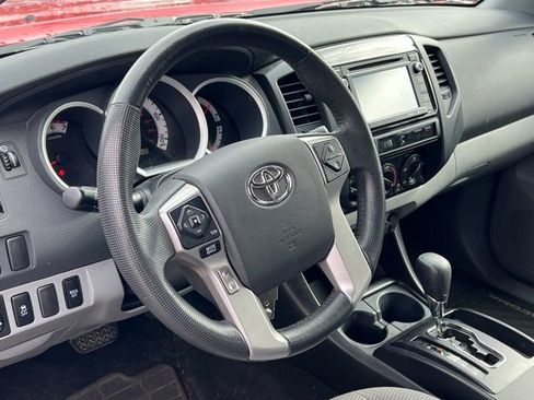 Used 2014 Toyota Tacoma 4x4 Access Cab V6 image 22
