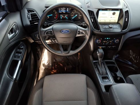 Certified 2019 Ford Escape SE FWD image 17