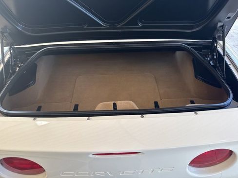 Used 2002 Chevrolet Corvette Convertible w/ Preferred Equipment Group1 image 30