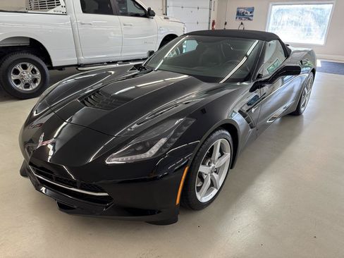 Used 2014 Chevrolet Corvette Stingray Convertible w/ Battery Protection Package RWD image 4