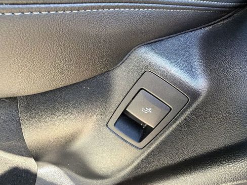 Used 2024 BMW X3 xDrive30i image 10