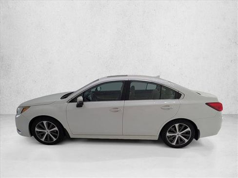 Used 2017 Subaru Legacy 2.5i Limited AWD/4WD image 9