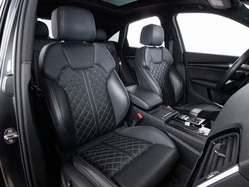 Used 2021 Audi SQ5 Prestige w/ Prestige Package image 29