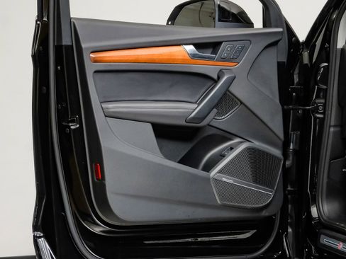 Used 2023 Audi Q5 2.0T Premium Plus w/ Premium Plus Package image 46