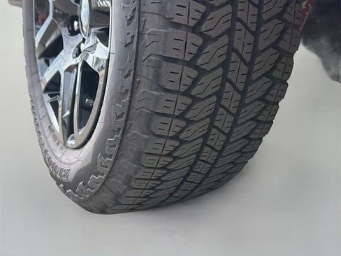 Used 2026 Chevrolet Silverado 1500 LT Trail Boss w/ Safety Package AWD/4WD image 32