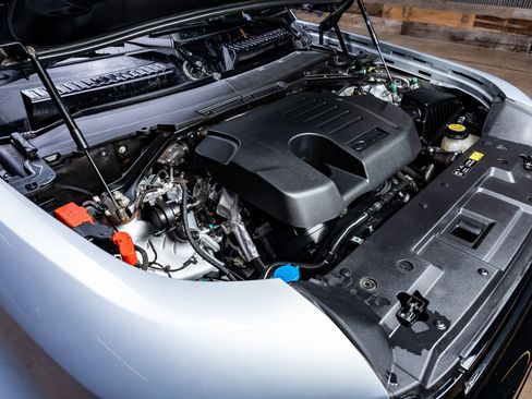 Used 2023 Land Rover Defender 110 X image 36