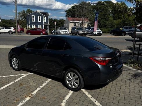 Used 2016 Toyota Corolla LE image 2