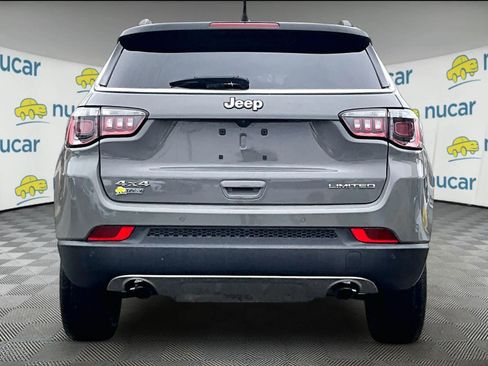 Used 2023 Jeep Compass Limited w/ Sun and Sound Group AWD/4WD image 5