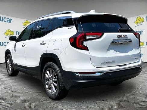 Used 2023 GMC Terrain SLT w/ Tech Package AWD/4WD image 5