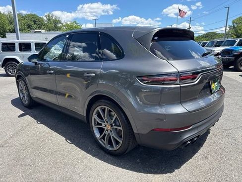 Used 2022 Porsche Cayenne AWD/4WD image 20