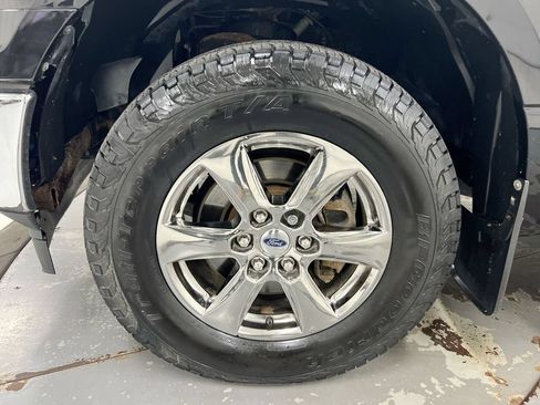 Used 2020 Ford F150 XLT w/ Equipment Group 302A Luxury AWD/4WD image 26
