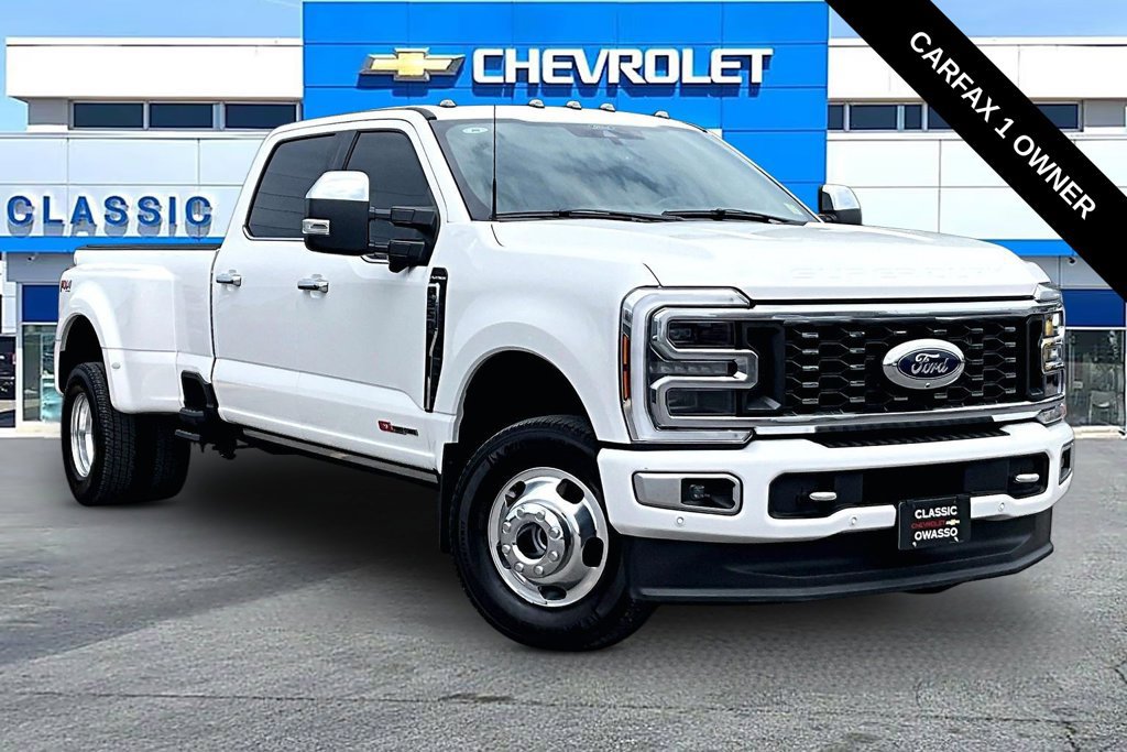 Used 2024 Ford F350 Platinum AWD/4WD image 1