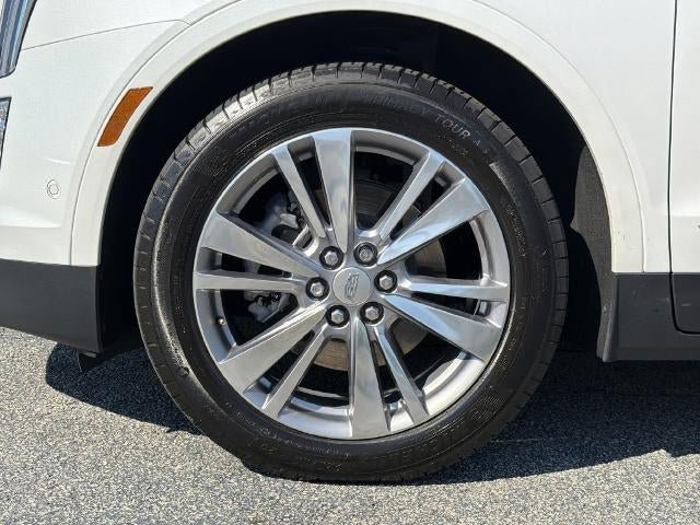 Used 2024 Cadillac XT5 Premium Luxury w/ Technology Package AWD/4WD image 5