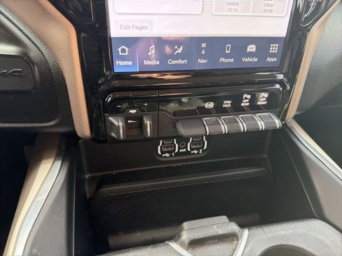 Used 2022 RAM 2500 Laramie AWD/4WD image 23