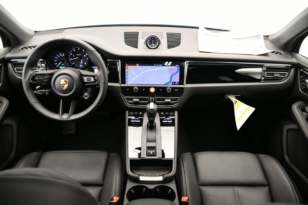 Certified 2026 Porsche Macan Turbo AWD/4WD image 24