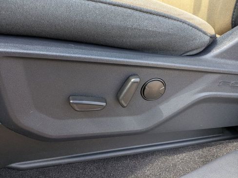 Used 2022 Ford F150 XLT w/ Equipment Group 302A High image 9