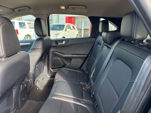 Used 2020 Ford Escape SEL image 17