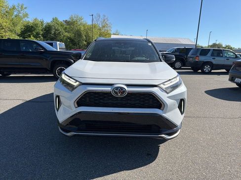 Used 2025 Toyota RAV4 XSE w/ Premium Package AWD/4WD image 8