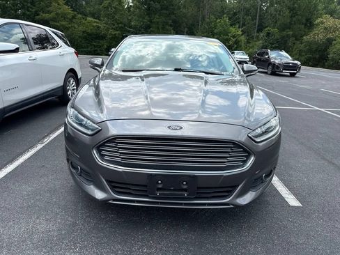 Used 2014 Ford Fusion SE w/ Equipment Group 202A FWD image 5