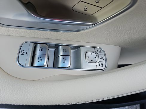 Used 2021 Mercedes-Benz GLE 350 4MATIC image 28