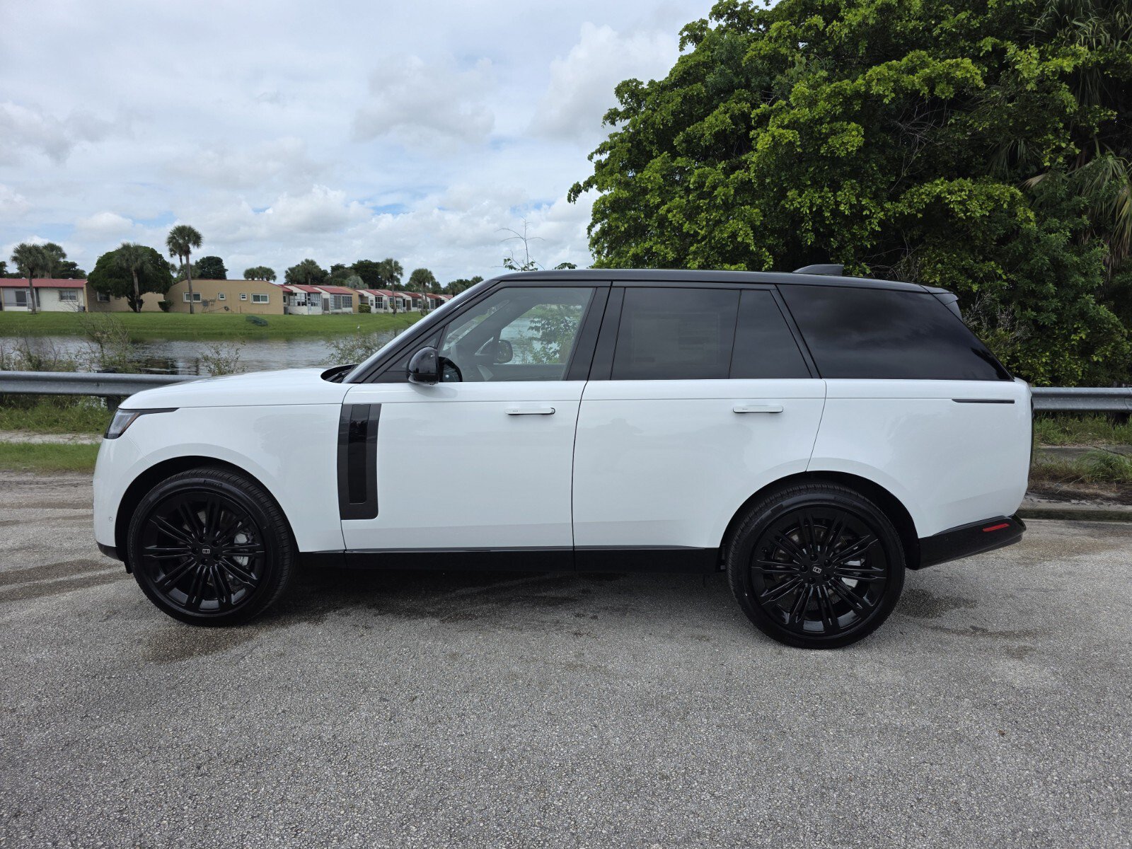 New 2027 Land Rover Range Rover SE AWD/4WD image 7