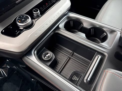 Used 2025 Ford Expedition Max Active image 23