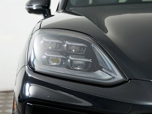 New 2026 Porsche Cayenne AWD/4WD image 11