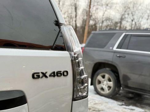Used 2016 Lexus GX 460 image 37