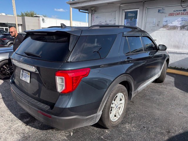 Used 2024 Ford Explorer XLT RWD image 4