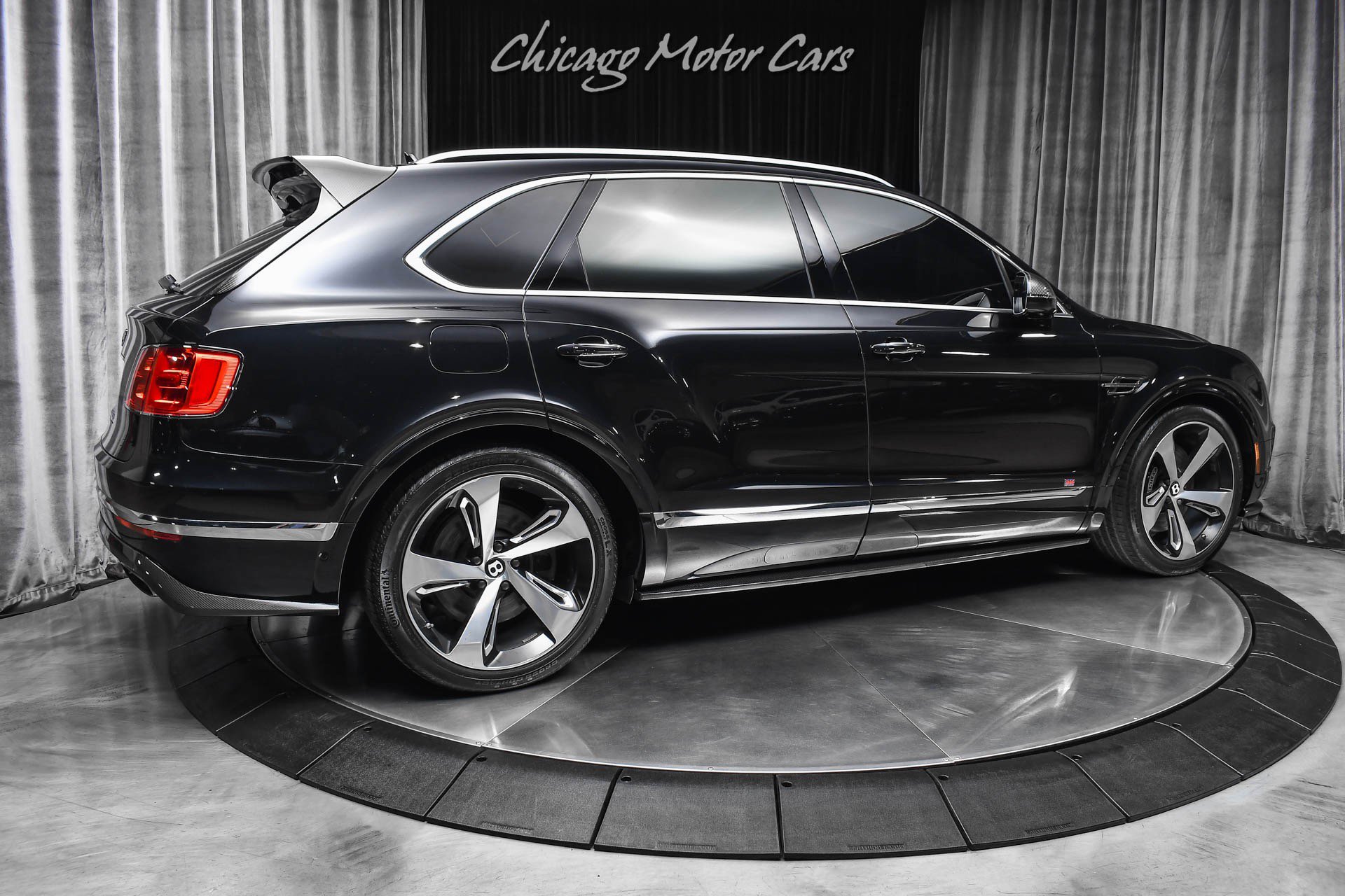Used 2017 Bentley Bentayga AWD/4WD image 5