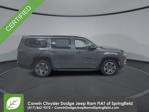 Certified 2024 Jeep Wagoneer Series II w/ Flexible Seating Group AWD/4WD image 17