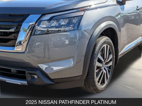 New 2025 Nissan Pathfinder Platinum image 10
