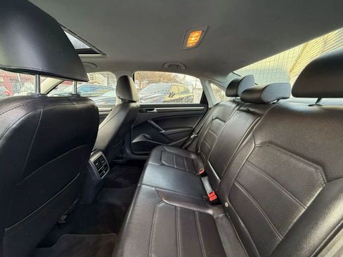 Used 2017 Volkswagen Passat 1.8T SE image 52