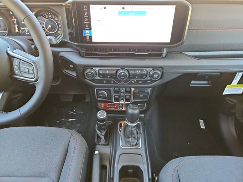 New 2026 Jeep Gladiator Rubicon AWD/4WD image 11