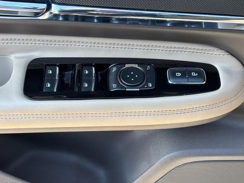 Used 2020 Lincoln Corsair Reserve w/ Equipment Group 202A image 16