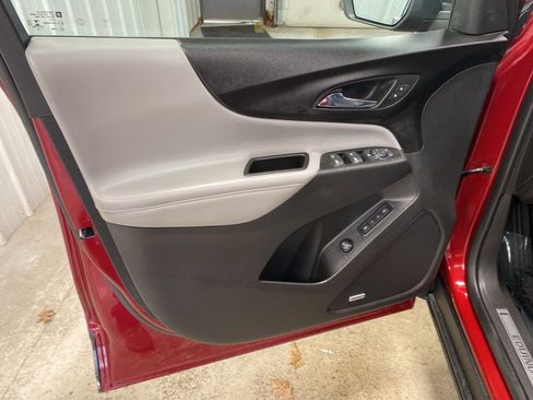 Used 2020 Chevrolet Equinox Premier AWD/4WD image 36