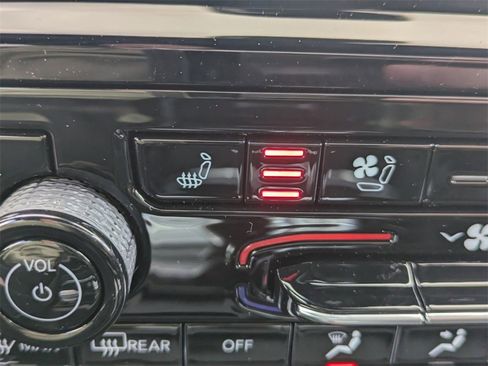 New 2025 Jeep Grand Cherokee Limited 4xe image 25