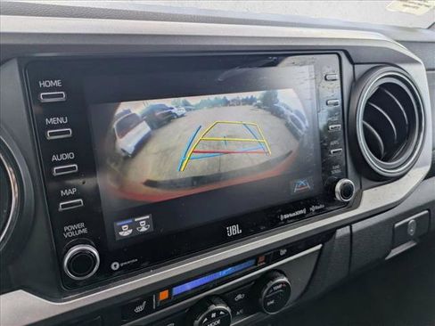 Used 2020 Toyota Tacoma Limited AWD/4WD image 14