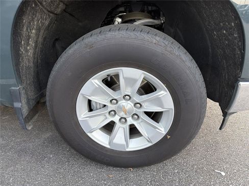 Used 2025 Chevrolet Silverado 1500 LT image 6