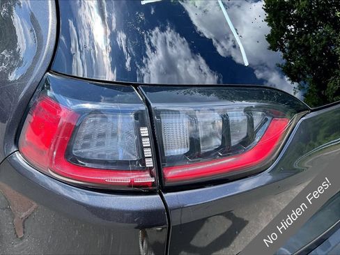 Used 2019 Jeep Cherokee Limited AWD/4WD image 27