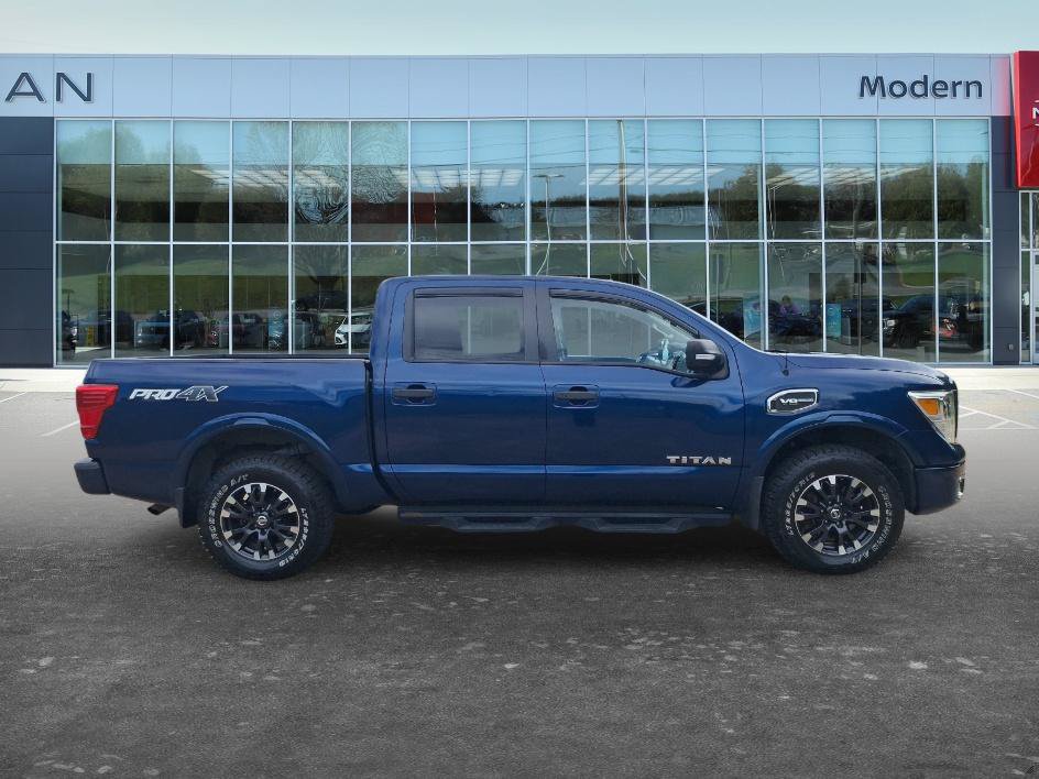 Used 2017 Nissan Titan PRO-4X AWD/4WD image 4