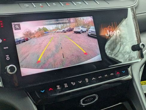 New 2026 Jeep Grand Cherokee Altitude AWD/4WD image 21